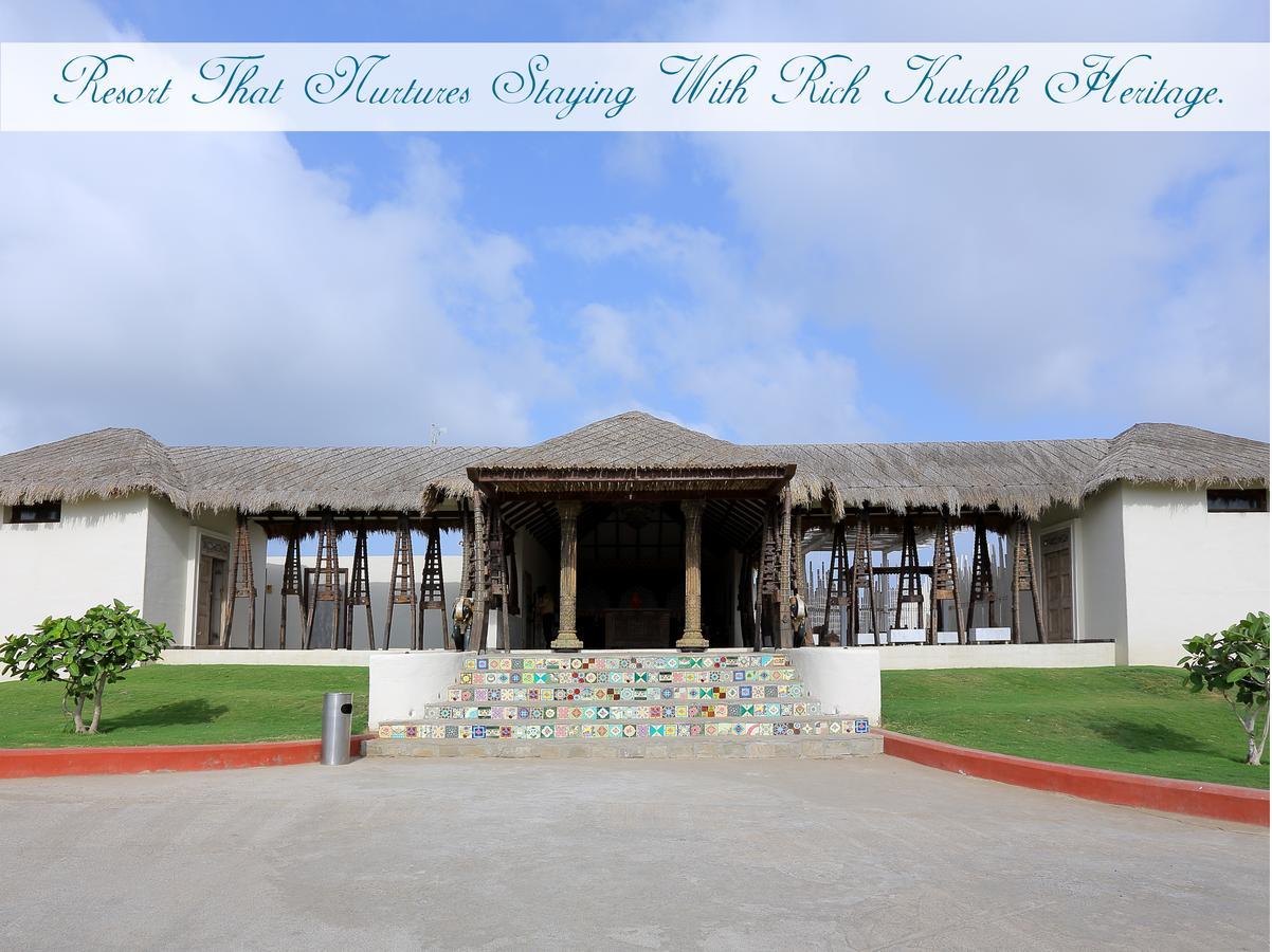 Serena Beach Resort Māndvi Exterior foto